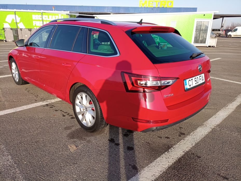 Skoda Superb automată