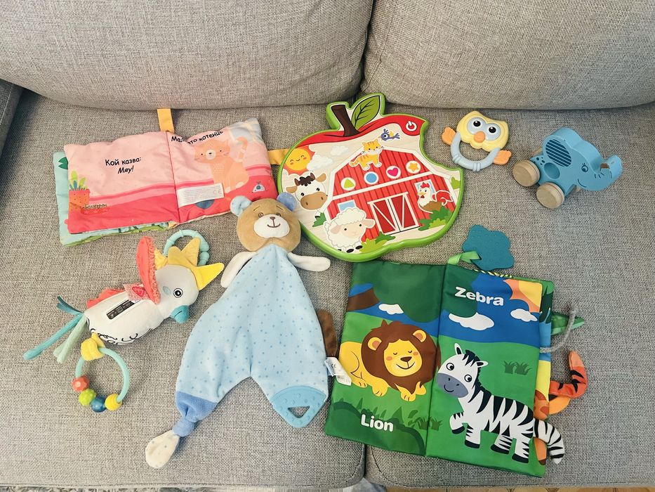 Лот бебешки играчки