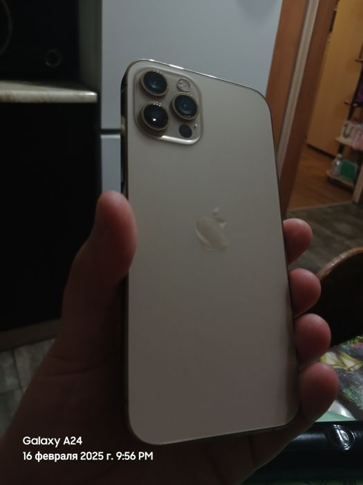 Продаю Айфон 12 про