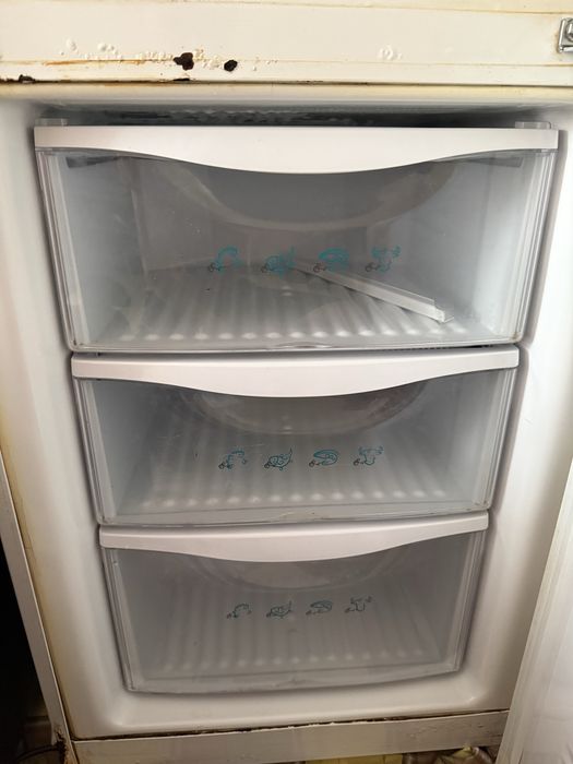 Холодильник Samsung RL28FBSW