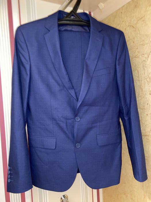 Продам костюм двойку