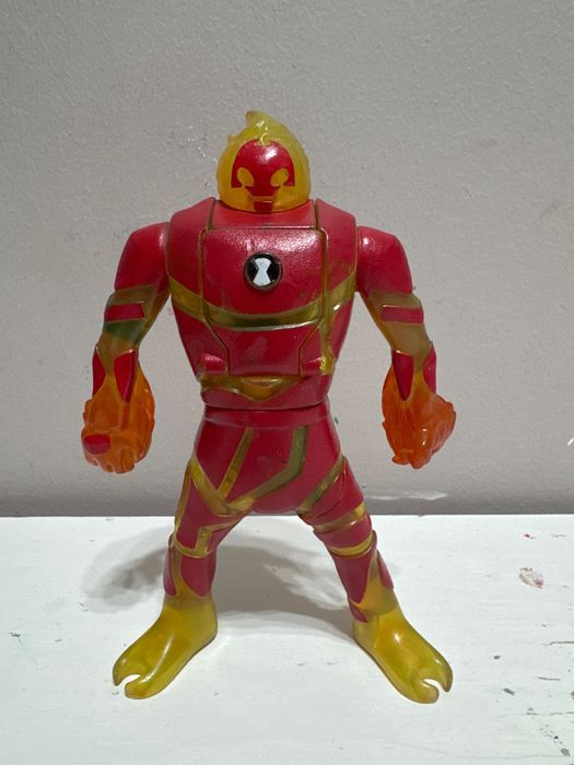 Бен 10 (огненный шар)