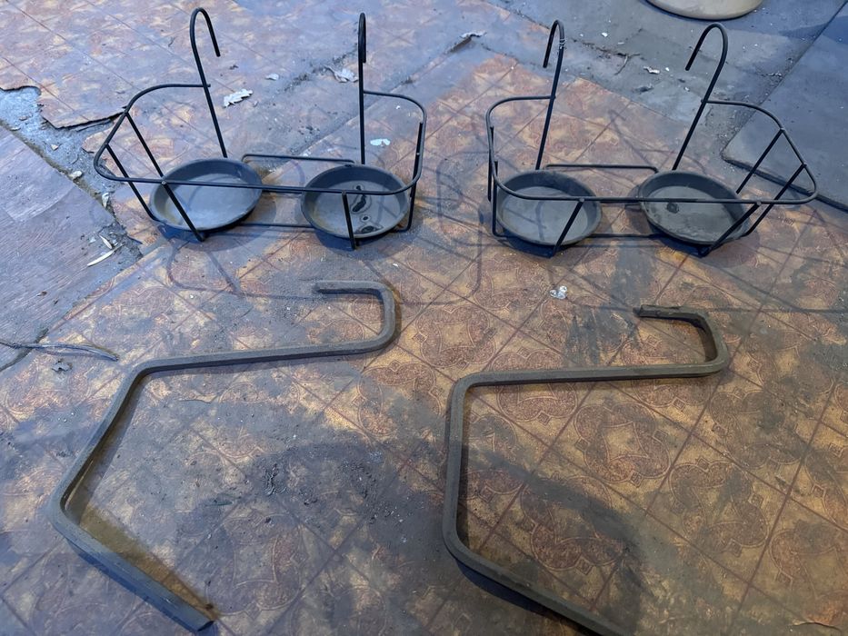 Цветочницы на балкон