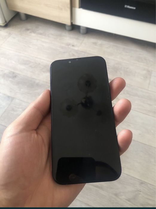 IPhone 13 с гарантием