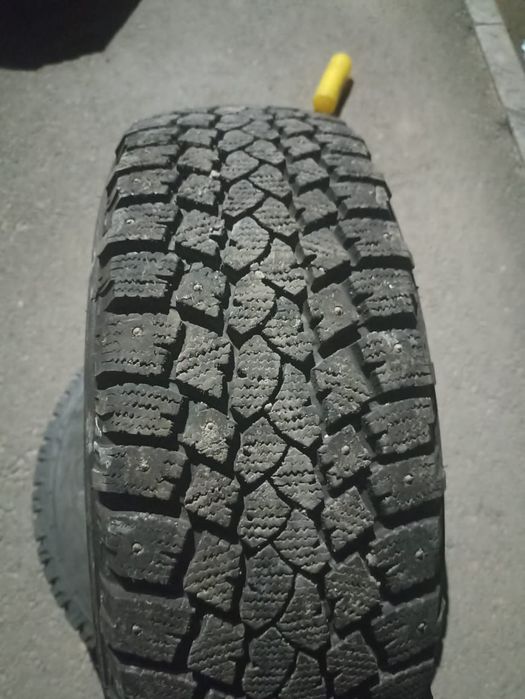 Покришка зимние R16