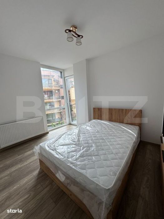 Apartament 3 camere, 2 bai, parcare, zona Teilor