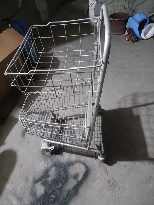 Тележкалар ва стол сотилади