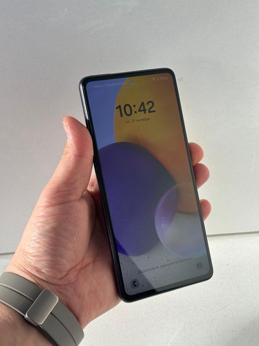 Продам Samsung A72 256г