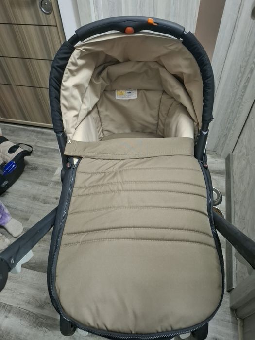 Căruț copil plus scoica auto stare bună adus  Spania   foarte bine îngrijit si curat