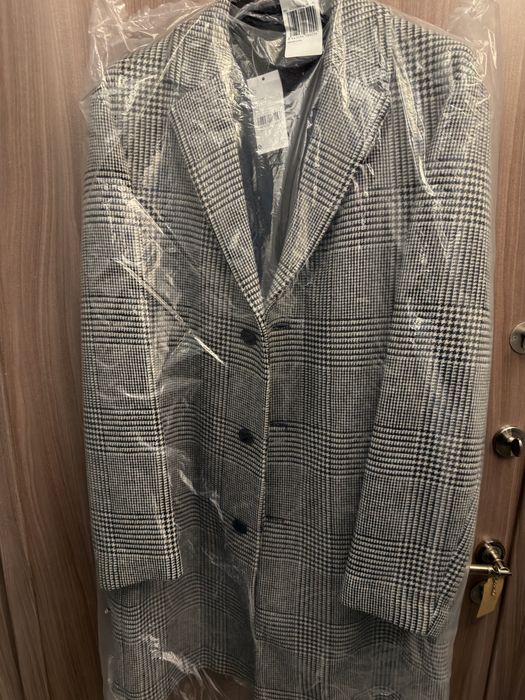 Чисто Ново Мъжко Вълнено Палто