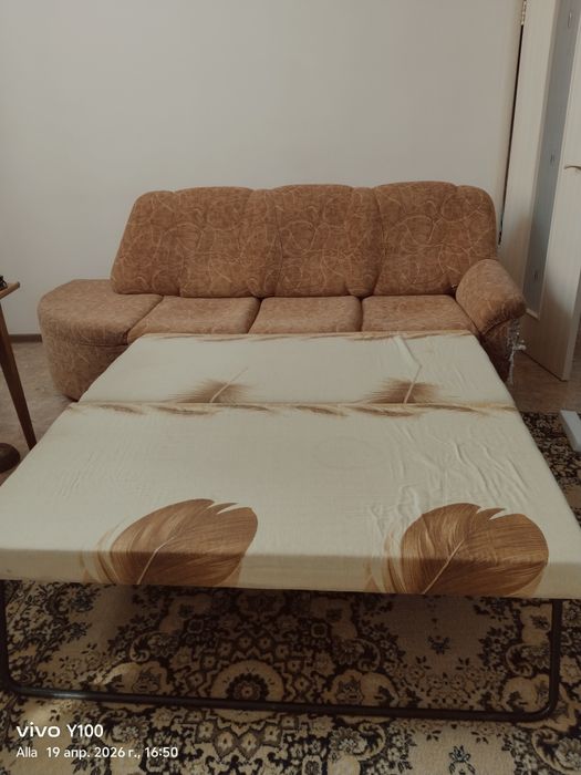 Отдам Диван б/у  бесплатно