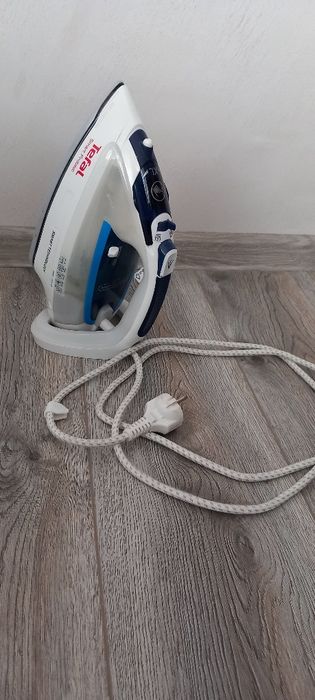 Парна ютия Tefal