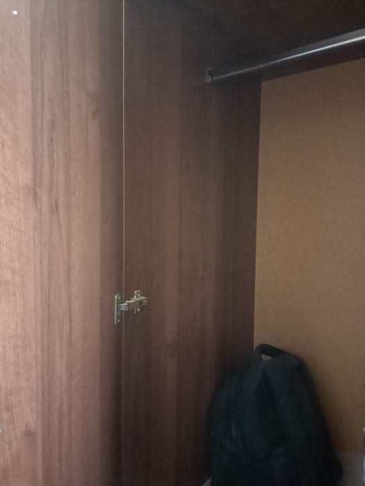 Продам срочно шкаф