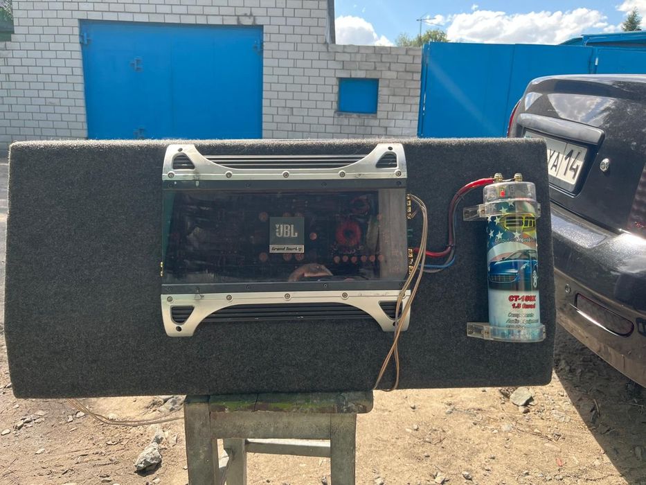 Продам сабвуфер.В хорошем состоянии.