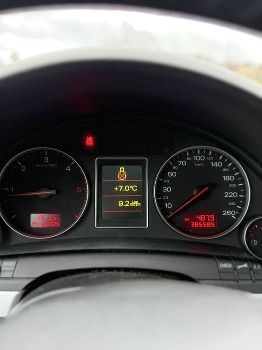 Продава се Audi A4 b6 2003 2.5 tdi 180HP Quattro!