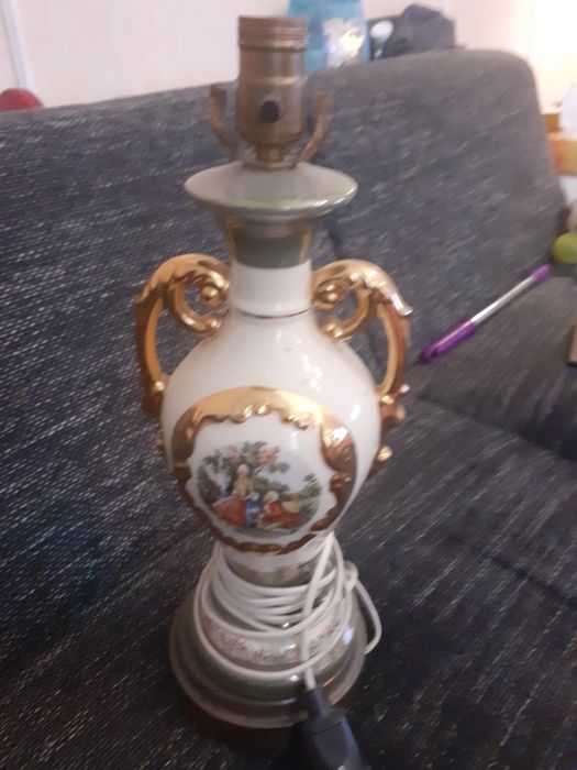 Veioza portelan veche
