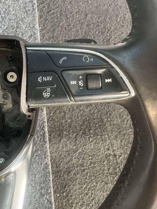 Оригинален волан с пера и подгрев Audi Q7 Q8 Q5 4m Ауди Кю 7 кафяв н10