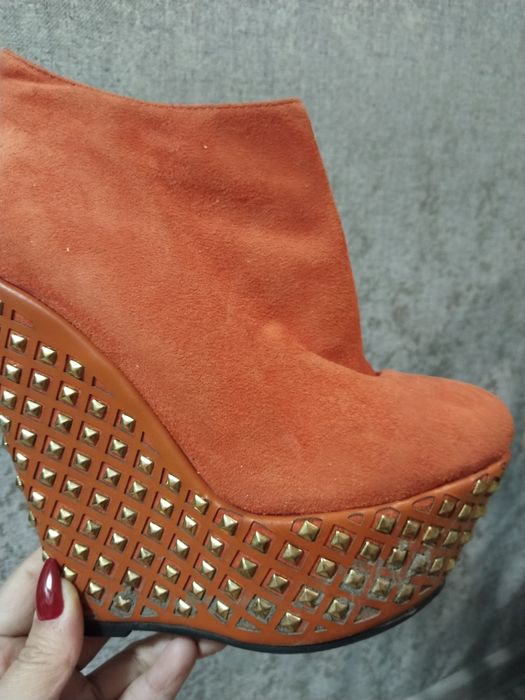 Продаю ботинки на платформе