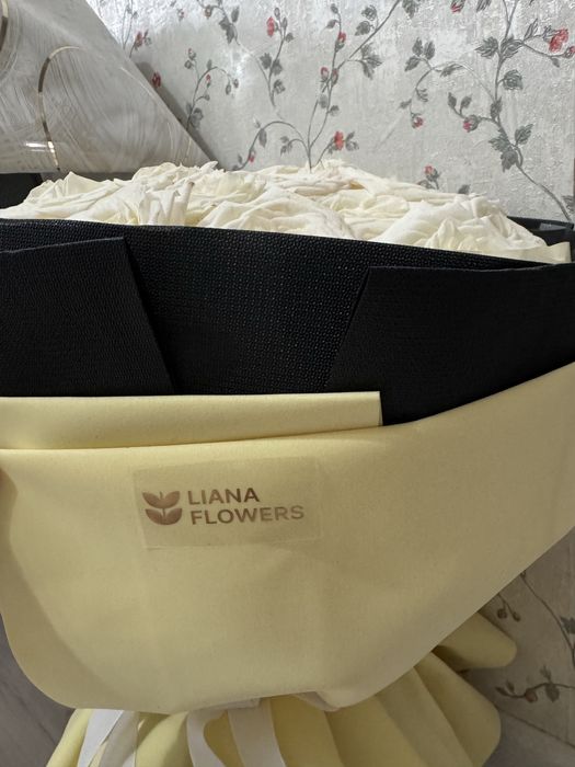 Цветы 25 шт. Белые розы