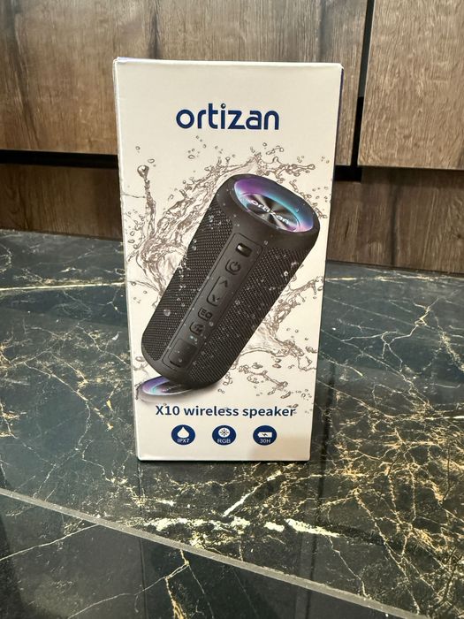 Преносима Bluetooth тонколона Ortizan с ритмични светлини