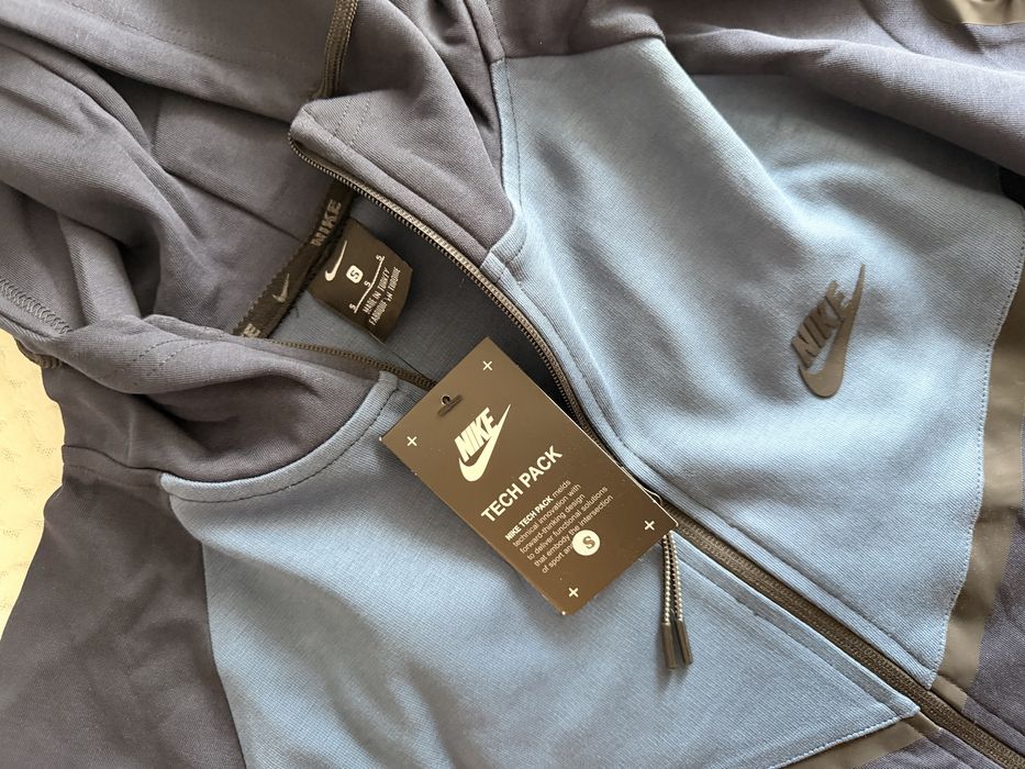 Nike tech fleece