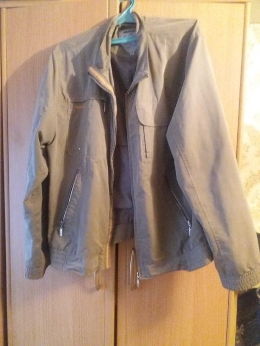 Продам мужскую куртку