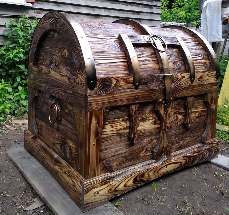 Сундук под старину