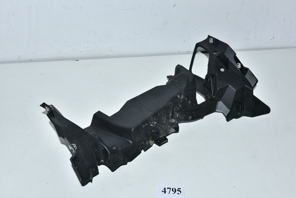 BMW F900XR K84 Conductă de evacuare a aerului 46638403904