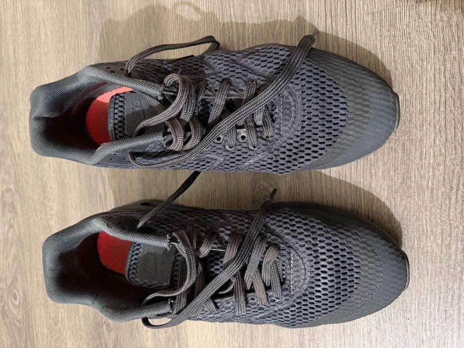 Продавам маратонки Nike