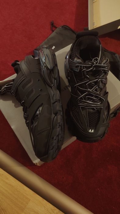 Balenciaga tracks