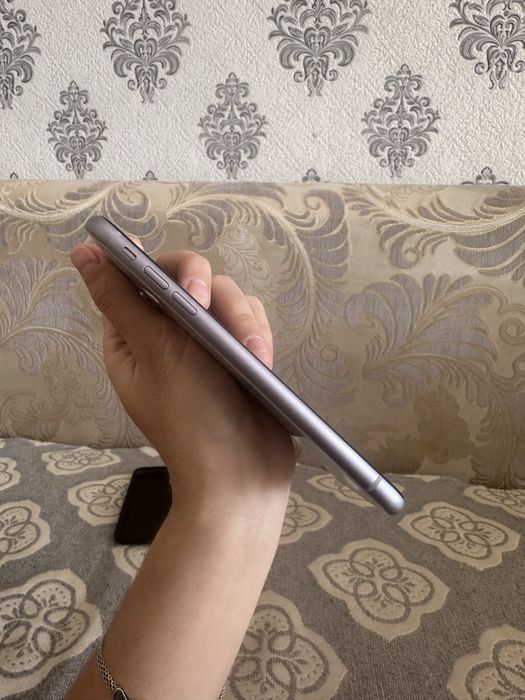 iPhone 11 в хорошем состояний