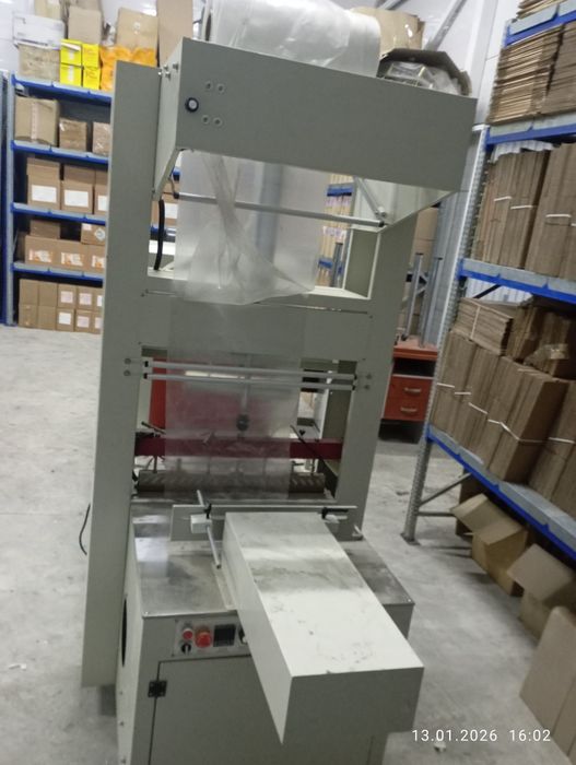 Упаковщик в пленку полуавтоматический