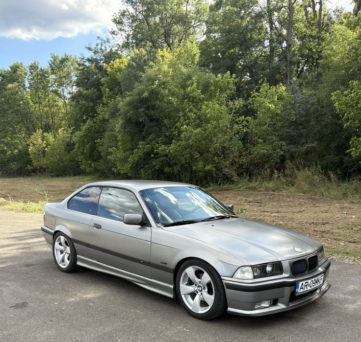 Bmw e36 coupe 318is Soimos • OLX.ro