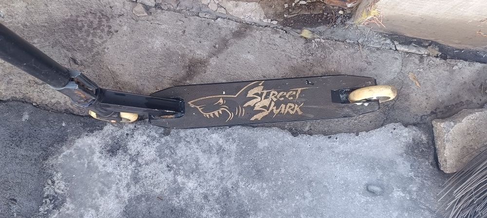 продам самокат, причина не нужен