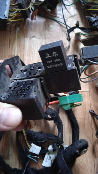 Продам Разъемы, фишки, контакты для RENAULT DUSTER.