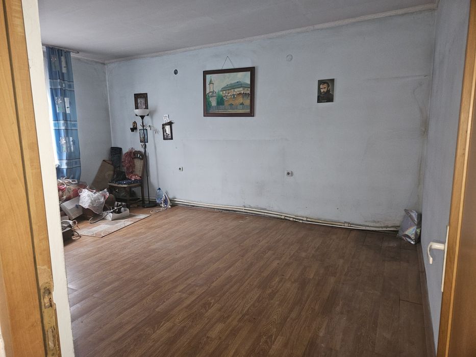 Casa de vanzare cu etaj