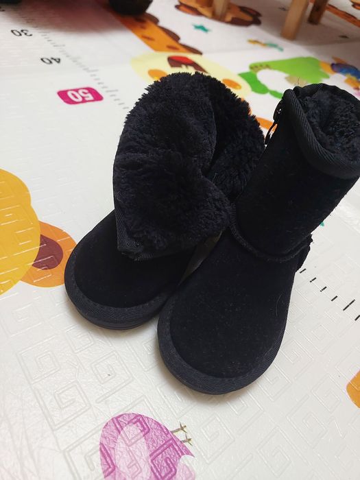 Теплые угги фирмы "Снежок"