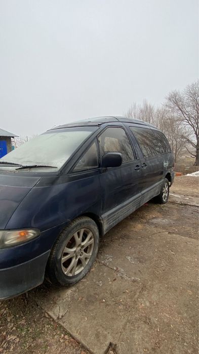 Toyota Estima Lucida