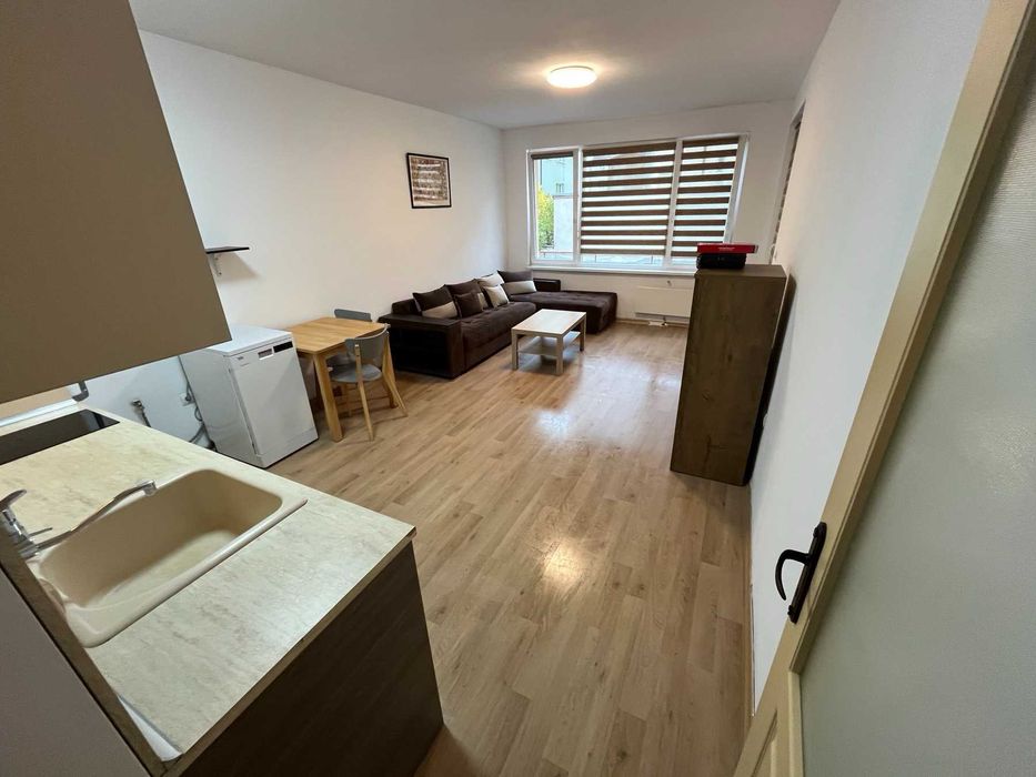 Дава се под наем Двустаен апартамент в София, Белите брези - 65 кв.м за 563 € - Снимка #1