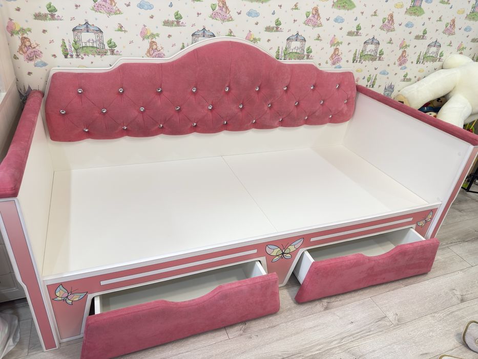 Кровать подростковая