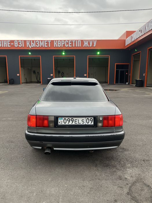 Продаю ауди 80 б4
