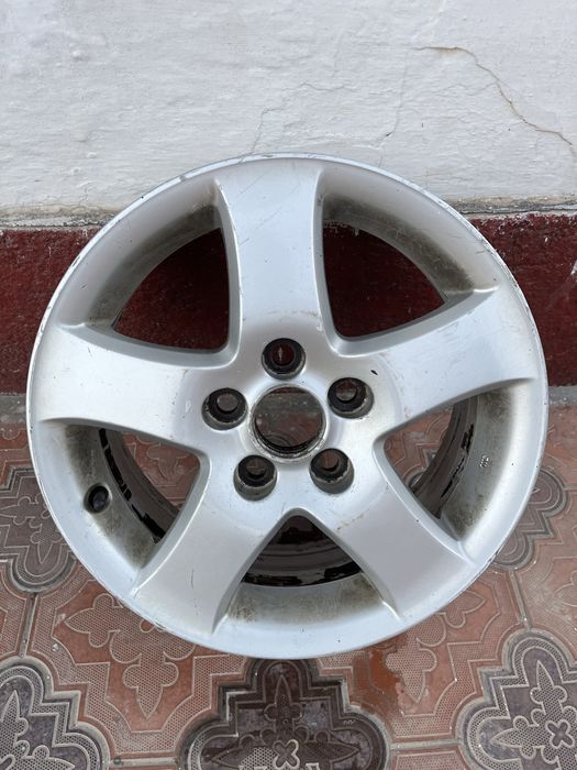 Toyota диск 30,35 R16