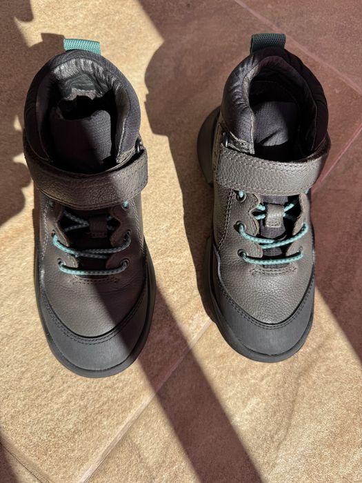 Camper Ghete de piele cu velcro,, marimea 27