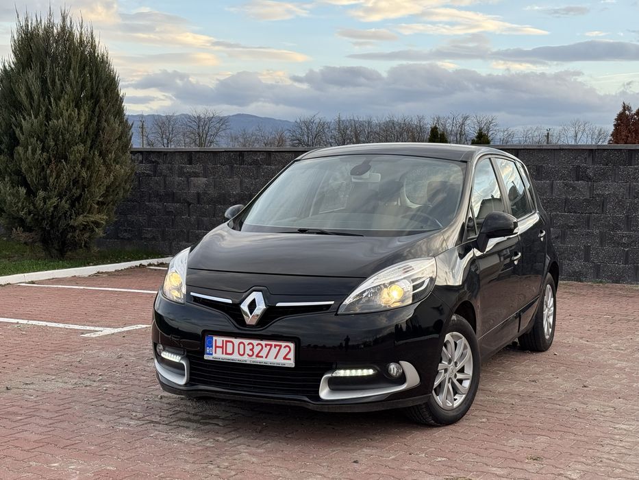 Vând Renault Scenic 3 Facelift Motor 1.2 Benzină E5 Am 2015 Km 136000