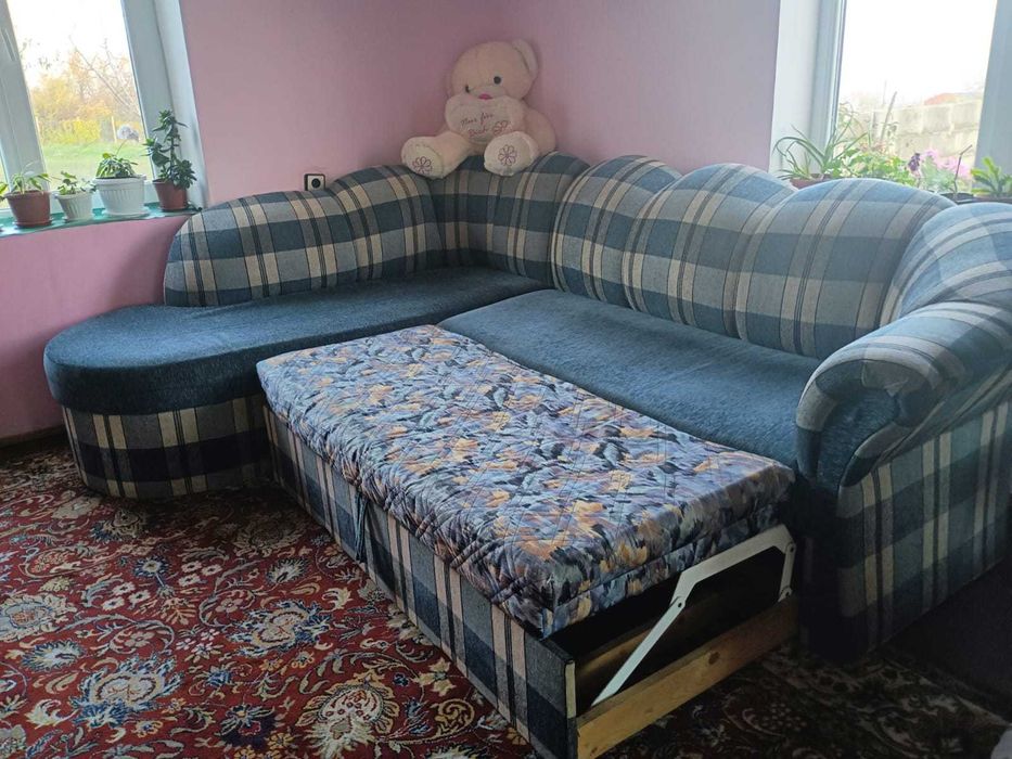 Разтегателен диван "Крокодил"