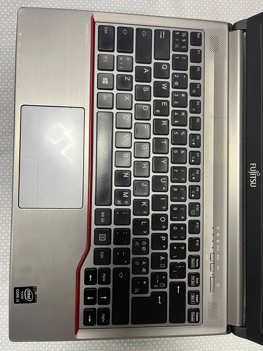 Fujitsu Lifebook E734, 13.3", i5-4300M, 8GB RAM, 180 GB SSD, Камера