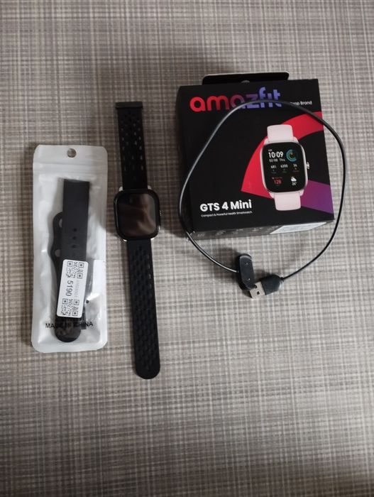 Часы Amazfit GTS 4mini