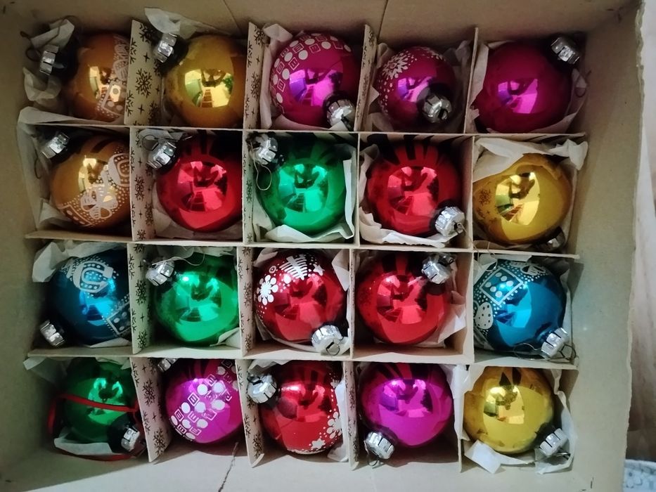 Продам новогодние украшения