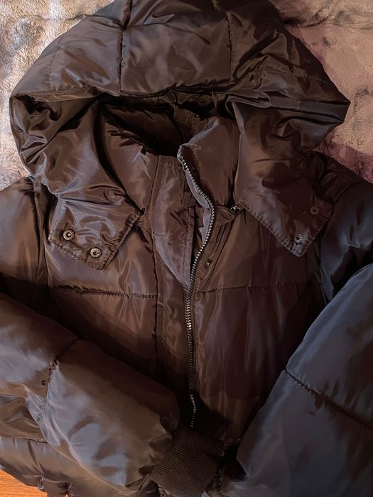 Зимний чёрный пуховик