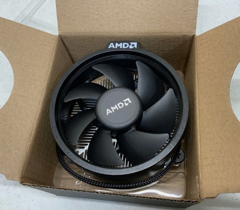 Procesor Amd Ryzen 5 2600 box Cooler nou